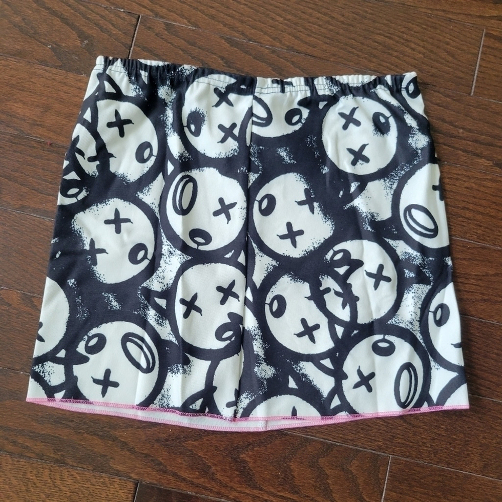 Black & White Graphic Print Mini Skirt | Women's Size 4 | Y2K Streetwear | NWT - Picture 2 of 4